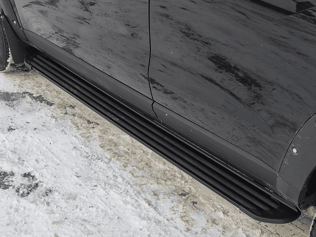 Пороги Алюминиевые Чёрные "Slim Line Black" 1820 мм на Хавал Дарго
