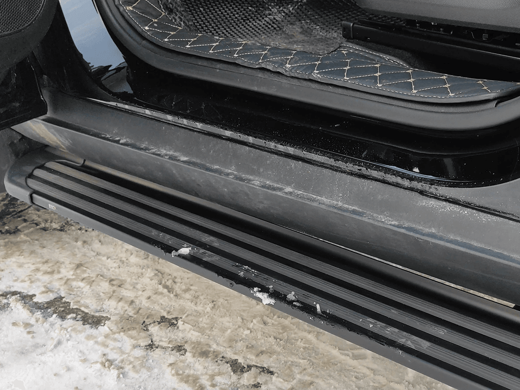 Пороги Алюминиевые Чёрные "Slim Line Black" 1820 мм на Хавал Дарго