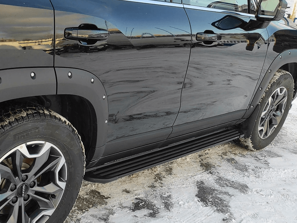 Пороги алюминиевые "Slim Line Black" 1820 мм на Haval Dargo