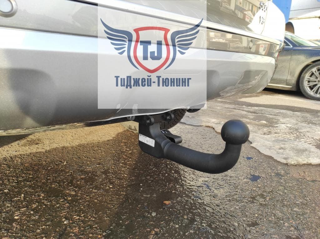 Фаркоп быстросъёмный, запирается на ключ, нагрузка - 75/2500кг на Танк 500