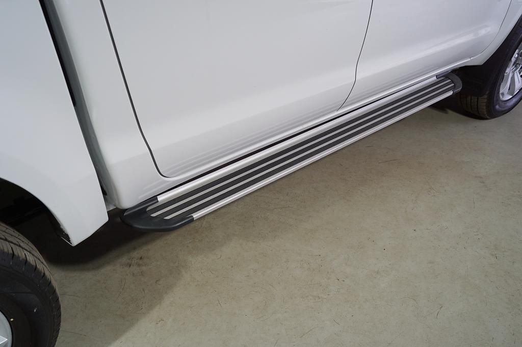 Пороги алюминиевые "Slim Line Silver" 2120 мм